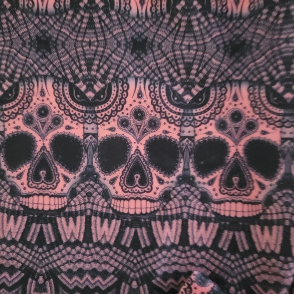 Onzie Leggings Women’s Full Length Graphic Skulls Witchy Whimsigoth Grunge